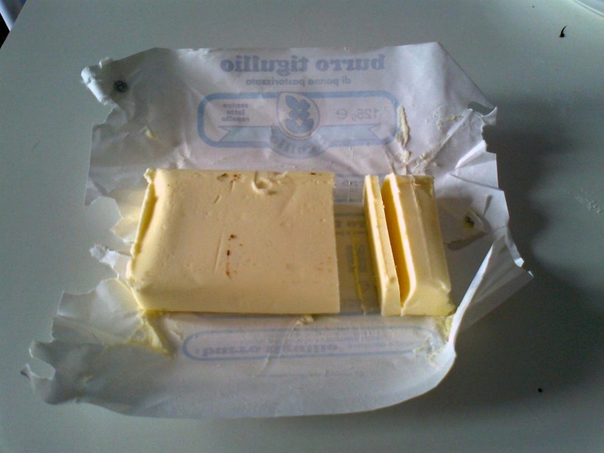 • I 125 g (- 25) di burro