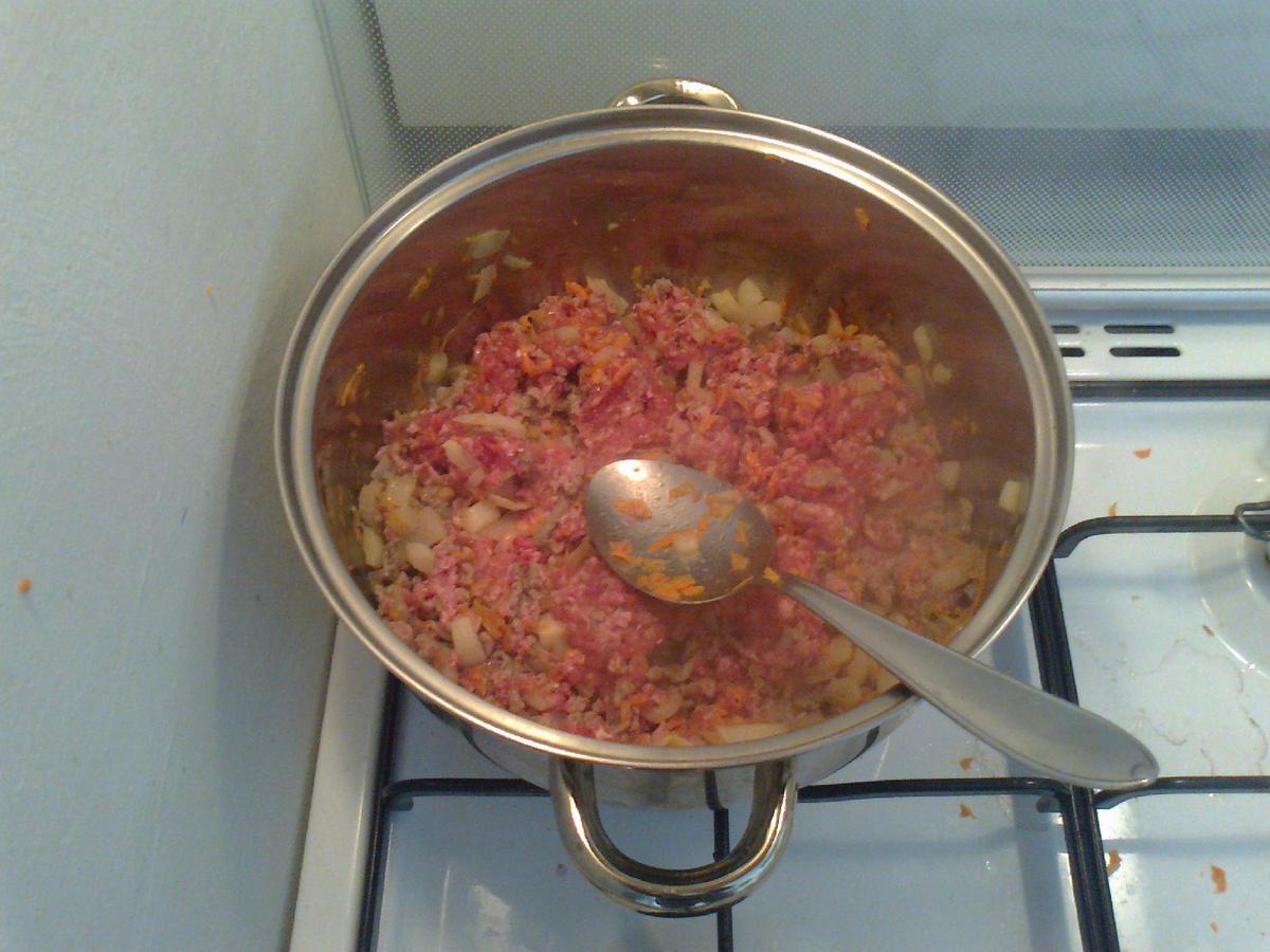 • Aggiunta di carne trita e salsiccia