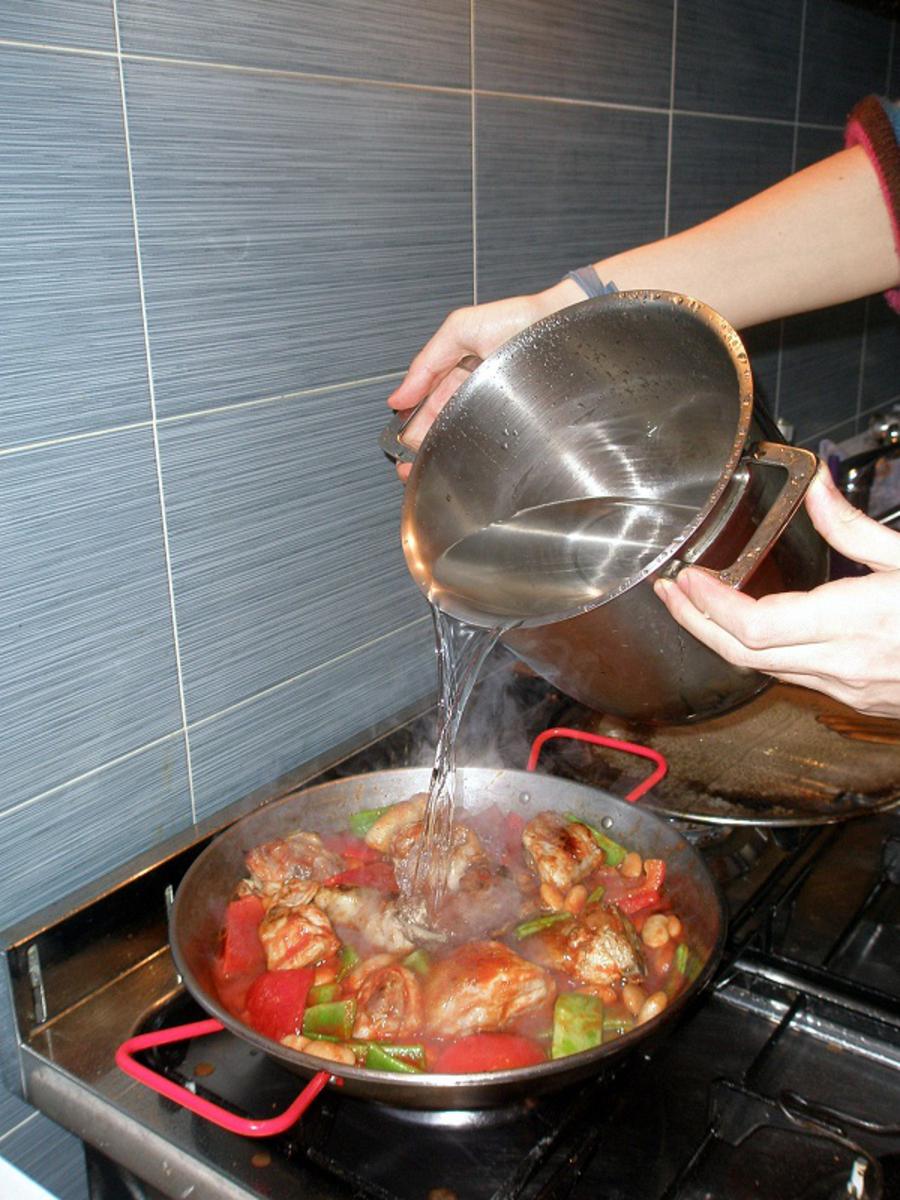 • Acqua per la Paella Valenciana