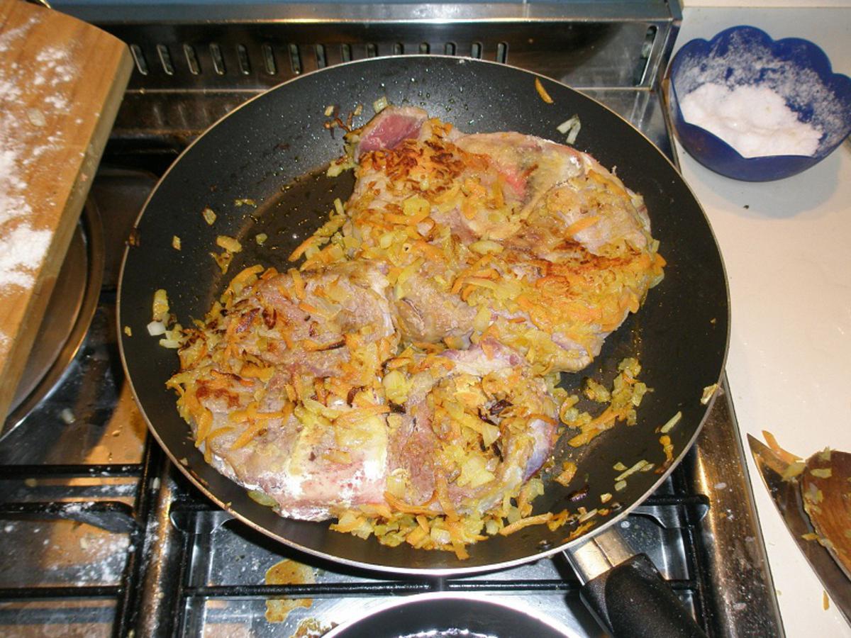 • Ossibuchi in padella con soffritto